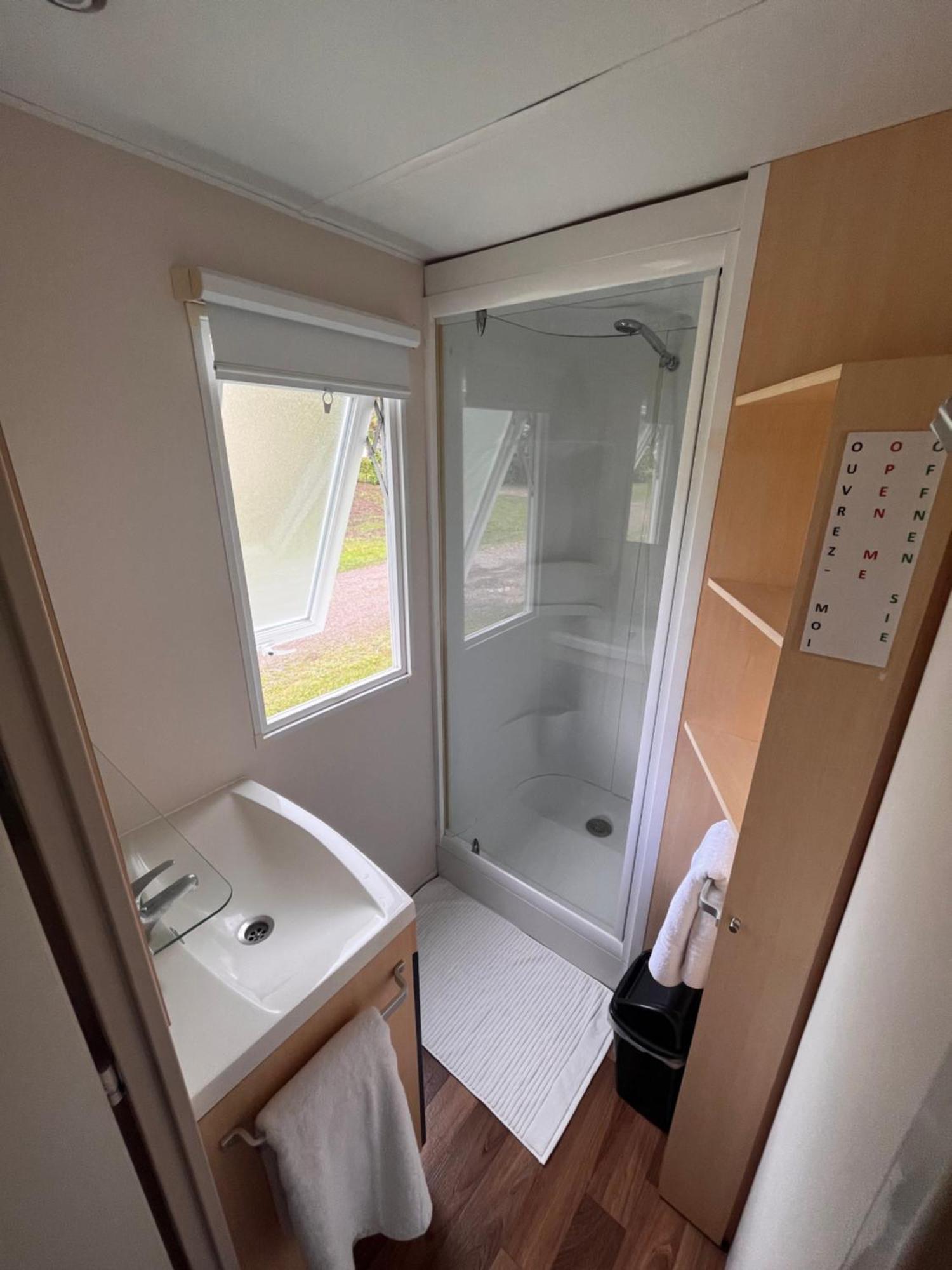 Les Pinots D'Alsace - 3 Bungalows Climatises Avec Tv - Proche Europa Park Boofzheim Номер фото